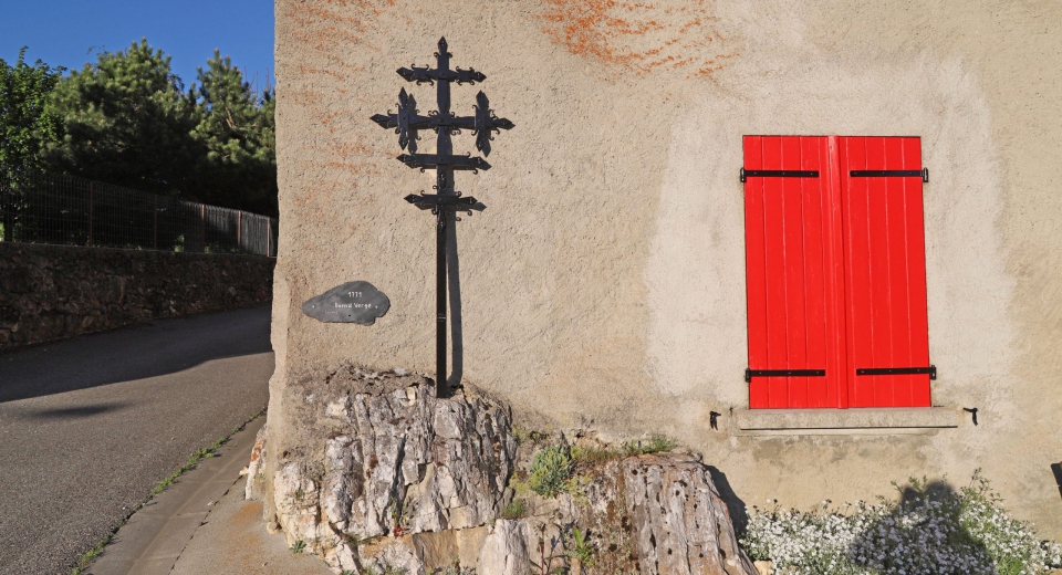 Croix_de_l&rsquo;Oum